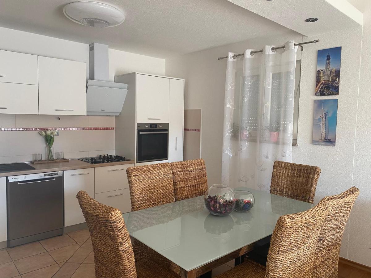 Apartment Tina Rogoznica  Bagian luar foto