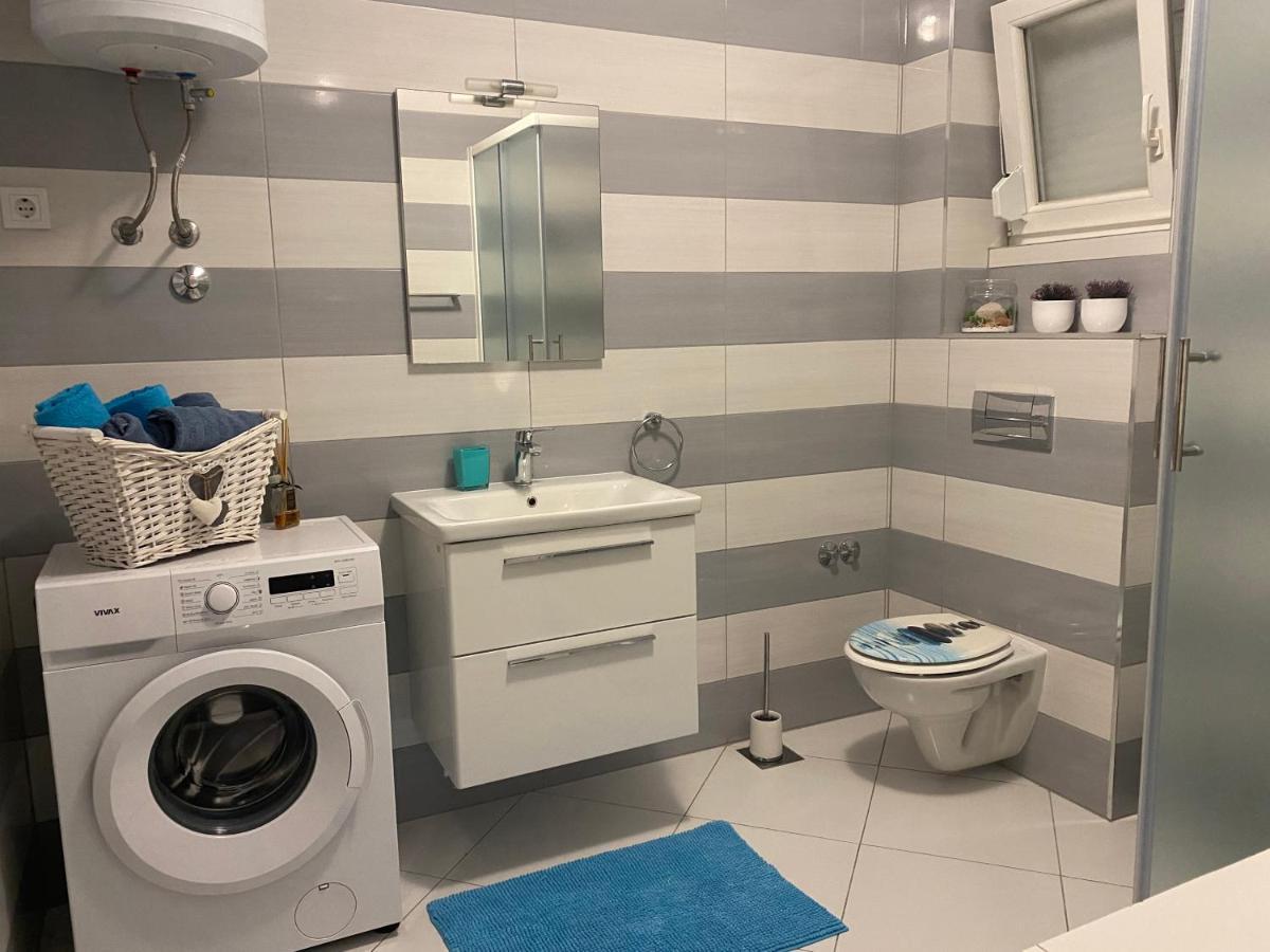 Apartment Tina Rogoznica  Bagian luar foto
