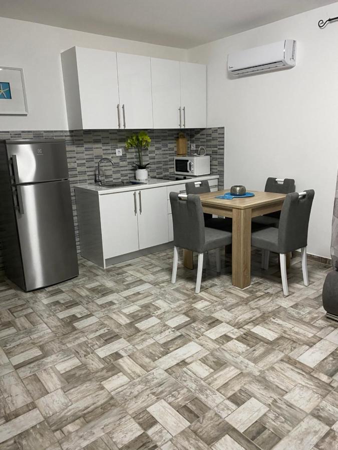 Apartment Tina Rogoznica  Bagian luar foto