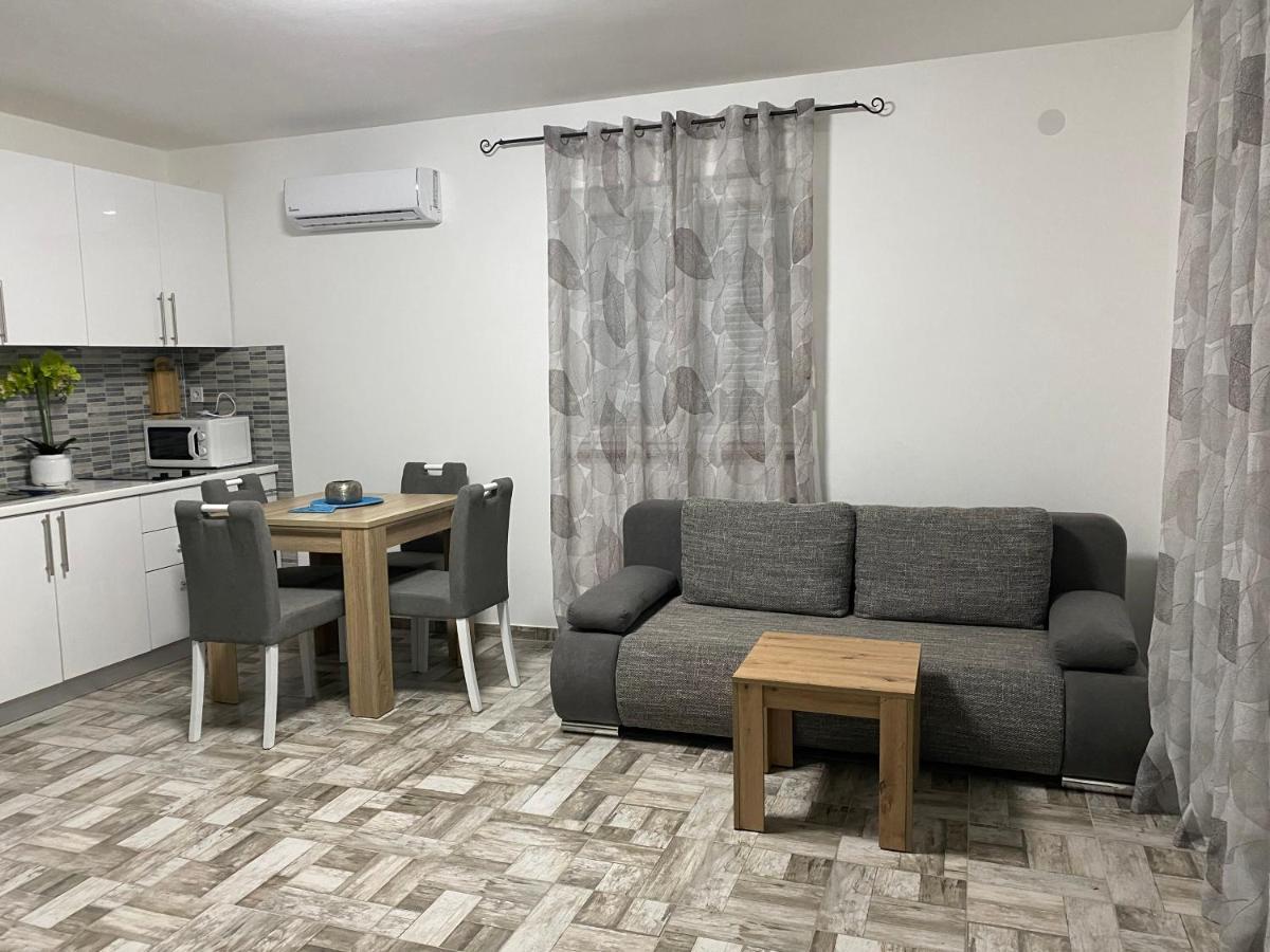 Apartment Tina Rogoznica  Bagian luar foto